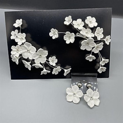 Cài tóc cô dâu hoa trắng kèm bông tai cùng bộ