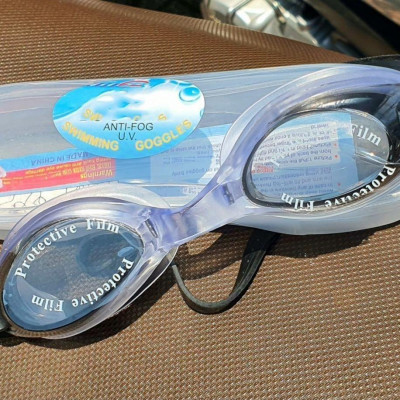 Kinh Bơi Kèm Bịt Tai Có Hộp Đựng Sang Trọng