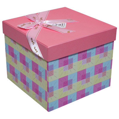 Hộp Quà Vuông V023 - 18 x 18 x 15 cm - Giao màu ngẫu nhiên