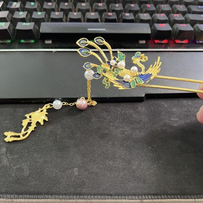 Trâm cài tóc cô dâu chim công xanh đính ngọc trai Giangpck 2023