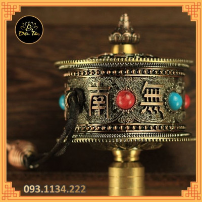 Kinh luân cầm tay có chứa câu chú Om Mani Padme Hum và đế sen - Bánh xe Mani Kinh Luân Tây Tạng