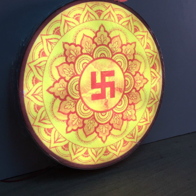 Bộ bàn thờ chung cư kt 69 cm bằng gỗ sồi + ám khói +₫èn led ốp hậu bàn thờ  