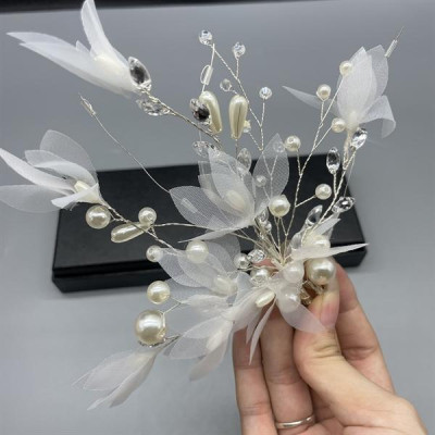 Cài tóc cô dâu hạt trai đính hoa mẫu mới