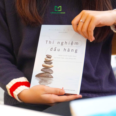 Sách- Thí Nghiệm Đầu Hàng - Hành Trình Tuân Theo Sự Hoàn Hảo Của Dòng Đời (ML)