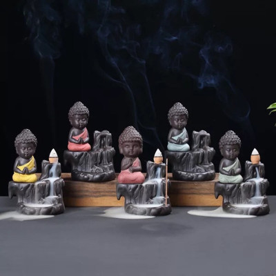 Thác Khói Trầm Hương Tượng Phật ngồi thiền 