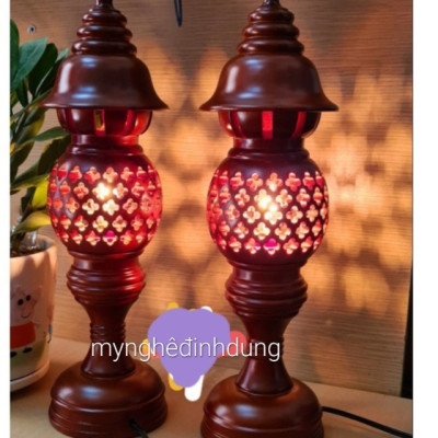 Cặp đèn thờ hình quả dứa bằng gỗ hương kt cao 41cm 