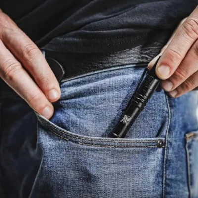  SWIRL SEEKER - Đèn pin soi vết xoáy