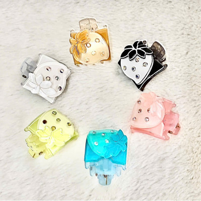 Kẹp Tóc Mái Mini Hình Quả Dâu Đính Đá – Phụ Kiện Trẻ Trung Cho Mái Tóc Xinh!