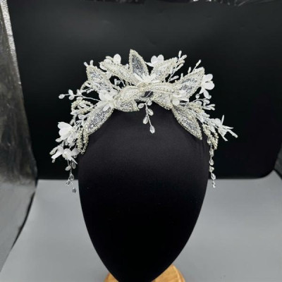 Băng đô cài tóc cô dâu hoa đá 3D mẫu mới t9/2024