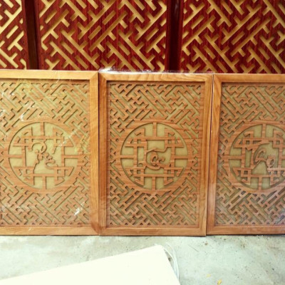 Bộ bàn thờ chung cư kt 69cm bằng gỗ sồi  + ám khói + chữ thọ hay chữ phúc 