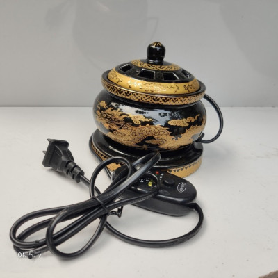 Lư xông trầm hương, tinh dầu bằng điện cao cấp sen vàng