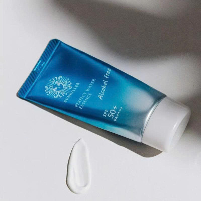 Kem Chống Nắng Giảm Nhờn Bóng Da Sunkiller Kissme Perfect Water Essence (50 G)