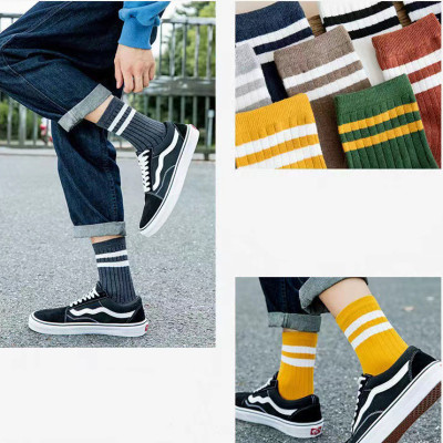 Combo 5 đôi tất cao cổ họa tiết kẻ ngang đen trắng phong cách Hàn Quốc