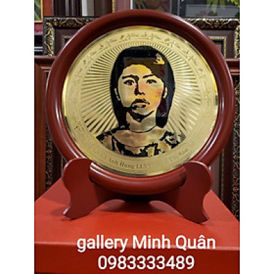 Đĩa quà tặng bày bàn Liệt sĩ anh Hùng LLVT nhân dân Võ Thị Sáu