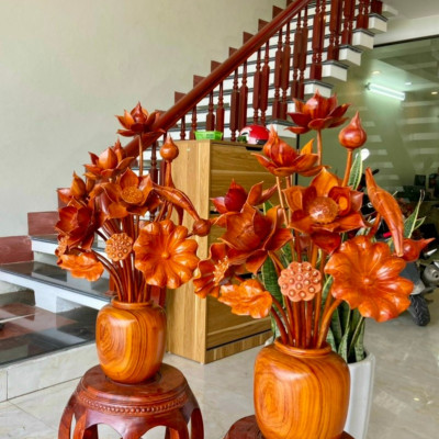 2 bình hoa sen 17 cành hoa lá gương ,trang trí phòng khách phòng thờ bằng gỗ hương đỏ đẹp long lanh 