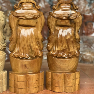 Tượng ông thần tài bằng gỗ bách xanh thơm nức kt 30×12×8cm