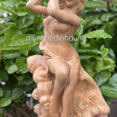 Tượng điêu khắc nàng tiên ốc xông trầm gỗ bách xanh thơm nức kt cao 20×9×8cm
