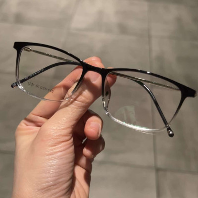 Kính Mắt vuông gọng kim loại tăm cao cấp