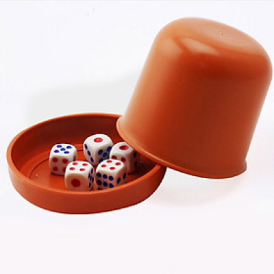 Hộp lắc xí ngầu Beer Club (Giao Màu Ngẫu Nhiên)