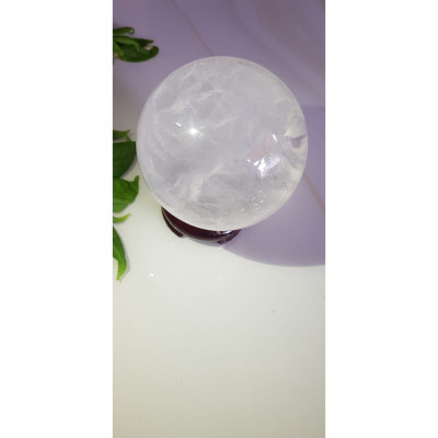 Trái Bi Phong Thủy May Mắn Thạch Anh Trắng Trong tự nhiên Mới bóng đẹp đế gỗ Size 8,5cm x cao 10cm hợp anh chị mệnh Kim mệnh Thủy đặt ngay bàn làm việc, nhà, công ty ạ