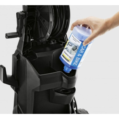 Chất tẩy rửa xe hơi 3-in-1