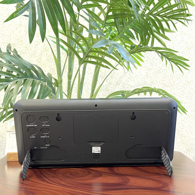 Đồng hồ Rhythm LCW017BR02- Kt 35.6 x 16.0 x 2.6cm, 638g. Vỏ nhựa. Dùng Pin.