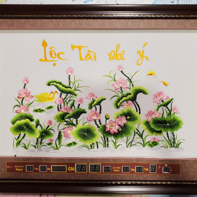 Tranh thêu lịch vạn niên gắn đèn led đổi màu. Hoa Sen -2078