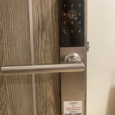 Khóa cửa vân tay thông minh cao cấp - Giải pháp dành cho cửa nhôm xingfa, mở qua APP, thẻ từ, cấp mã mở khóa từ xa Neolock - NEO7S