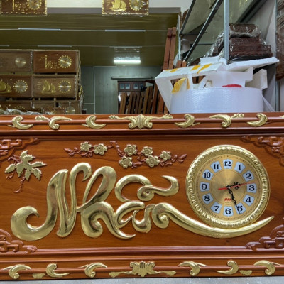 Tranh đồng hồ treo tường trạm khắc chữ nhẫn bằng gỗ hương đỏ  kt 41×108×4.5cm