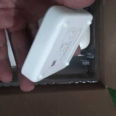 Bộ kết nối trung tâm U30IPGWZB Ulti Zigbee Schneider