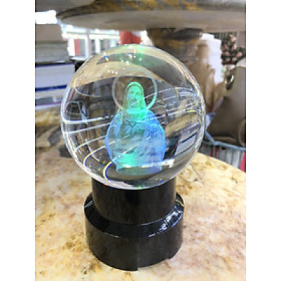 Quả cầu Pha Lê chạm âm 3D khắc hình chúa giêsu và đức mẹ maria - Đường kính 10 cm