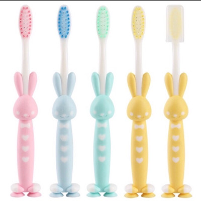 Đồ dùng Sản phẩm dụng cụ vệ sinh - Set 4 bàn chải đánh răng hình thú cho bé có đế hít ,nhiều màu ,phù hợp cho bé dưới 10 tuổi