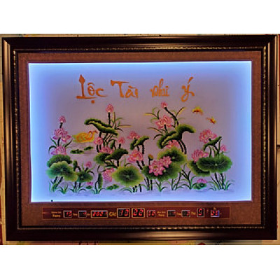 Tranh thêu lịch vạn niên gắn đèn led đổi màu. Hoa Sen -2078
