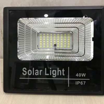 Đèn Năng Lượng Mặt Trời Công Suất 40W - Tiêu chuẩn IP67 Chống Thấm Nước, Có Remote