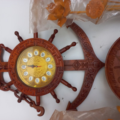 Đồng hồ mỏ leo treo tường bằng gỗ hương kt 85×60×10cm