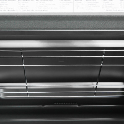 Lò vi sóng có nướng Panasonic NN-GT65JBYUE - Dung tích lớn 31L, 19 thực đơn tự động, Công suất 1000W, Bảng điền khiển điện tử tiếng Việt, Inverter tiết kiệm điện - Hàng chính hãng - Bảo hành chính hãng 12 tháng