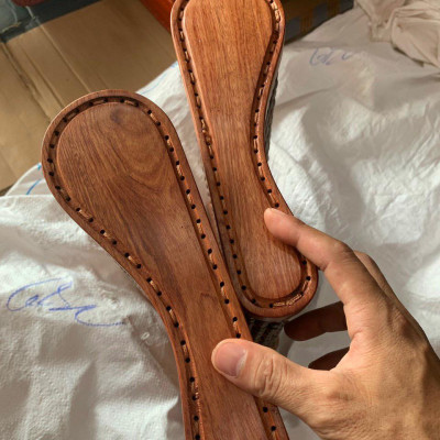 Gối Công Thái Học , Gối Gỗ Trắc Hạt - Kích thước 43cmx24cmx8cm/4cm ( video , hình thật )