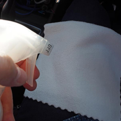 Bình xịt vệ sinh nội thất ô tô dưỡng bóng ghế da, taplo, cao su, nhựa sần D-20