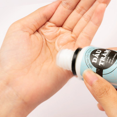 Bộ chăm sóc tình mẫu tử giúp mẹ thơm, bé khỏe Wonmom ( 1 hộp thảo mộc xông cửa mình cho mẹ + 1 dầu tràm )