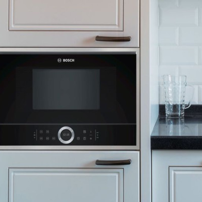 Lò vi sóng Bosch BFL634GB1 series 8 - Màn hình TFT hiện đại - Hàng Nhập khẩu