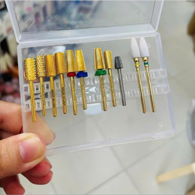 Hộp Đựng 14 Đầu Mài Nhựa Trong Plastic Tiện Lợi Bảo Vệ Đầu Mài Làm Nail Khỏi Bụi Bẩn, Chống Va Đập, Có Nắp Đậy Giúp Đầu Mài Luôn Sạch Sẽ, Dễ Vệ Sinh