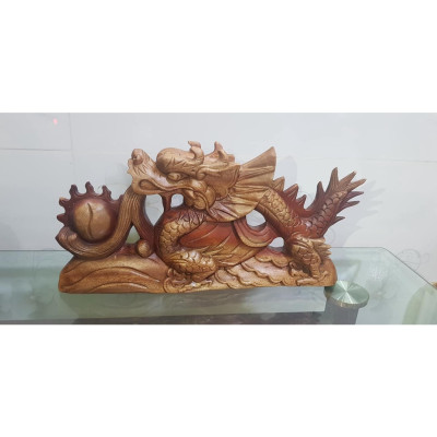 Tượng Gỗ Mỹ Nghệ Chạm Rồng lửa Gỗ Size Dài 50cm x Cao 22cm x dầy 6cm Anh Chị trưng bàn trang trí nhà cửa Màu Vàng đỏ nhẹ sáng đẹp ạ
