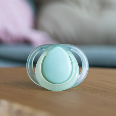 Ty Ngậm Dạ Quang Tommee Tippee Night Time Cho Bé 0-6, 6-18, 18-36 Tháng (Vỉ Đôi)