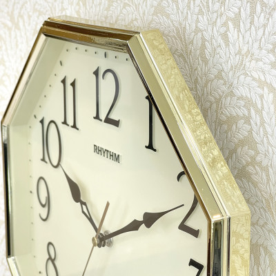 Đồng hồ treo tường Nhật Bản Rhythm CMG614CR18. KT 30.0 x 30.0 x 4.2cm, 636g. Vỏ nhựa, dùng PIN.