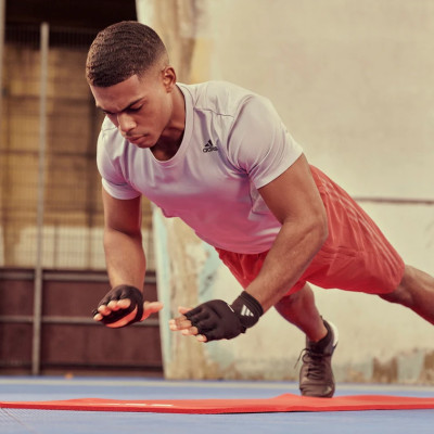 Găng Tay Tạ Weighted Gloves ADIDAS ADWT-10702 Trọng lượng 0,5kg (1 Cặp)