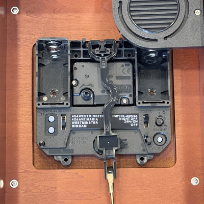 Đồng hồ treo tường Nhật Bản Rhythm CMJ501FR06 Kt 31.6 x 50.2 x 11.1cm, 2.5kg. Vỏ gỗ. Dùng Pin.