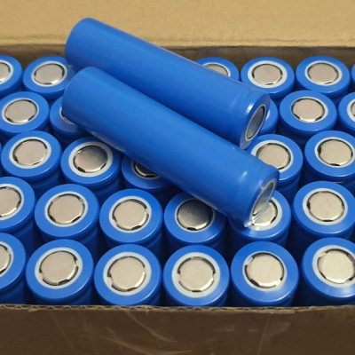 Pin sạc 3.7V 18650 đầu bằng, dùng cho Sạc Dự Phòng, Đèn Pin, Micro Karaoke, Quạt Mini, Đồ Chơi, Cell Laptop, Đèn Pin, Mic, Đèn Laze và các thiết bị điện tử khác - Hàng chính hãng