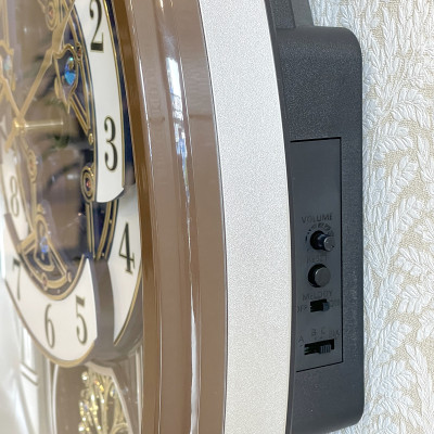 Đồng hồ treo tường Nhật Bản Rhythm Magic Motion 4MH450WU06 – Kt 40.5 x 47.0 x 10.5cm. Dùng Pin.