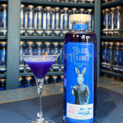 Rượu Gin Nhật Bản Blue Rabbit Premium Chai 700ml