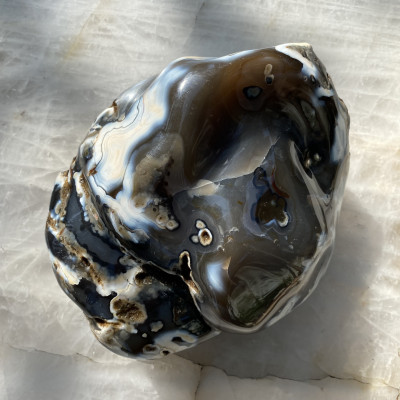 Viên Đá Mã Não Tự Nhiên DMN105 NHASAN "độc nhất tại Việt Nam", nặng 6kg, kích thước 20x23 cm